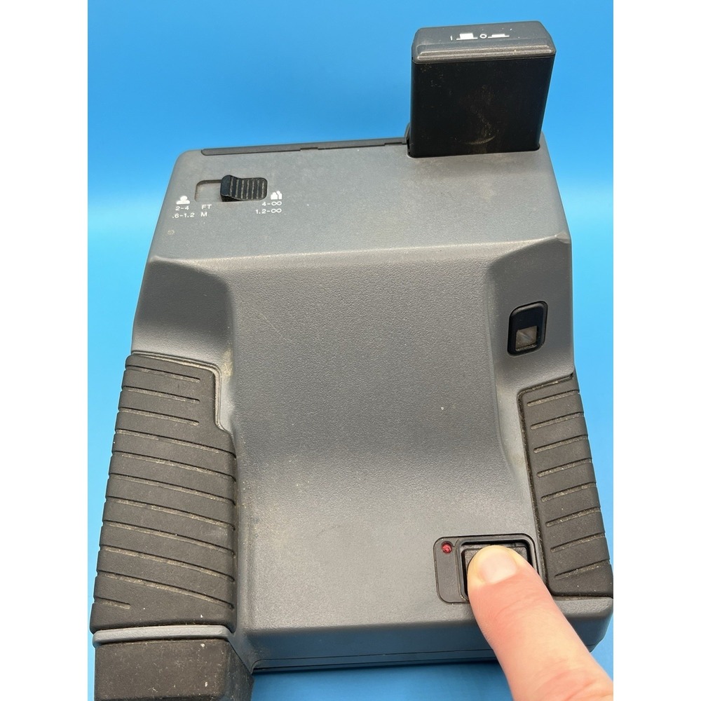 Polaroid 600 Impulse instant Camera System w/Built In Flash/Strap-Not Tested- - Picture 15 of 15